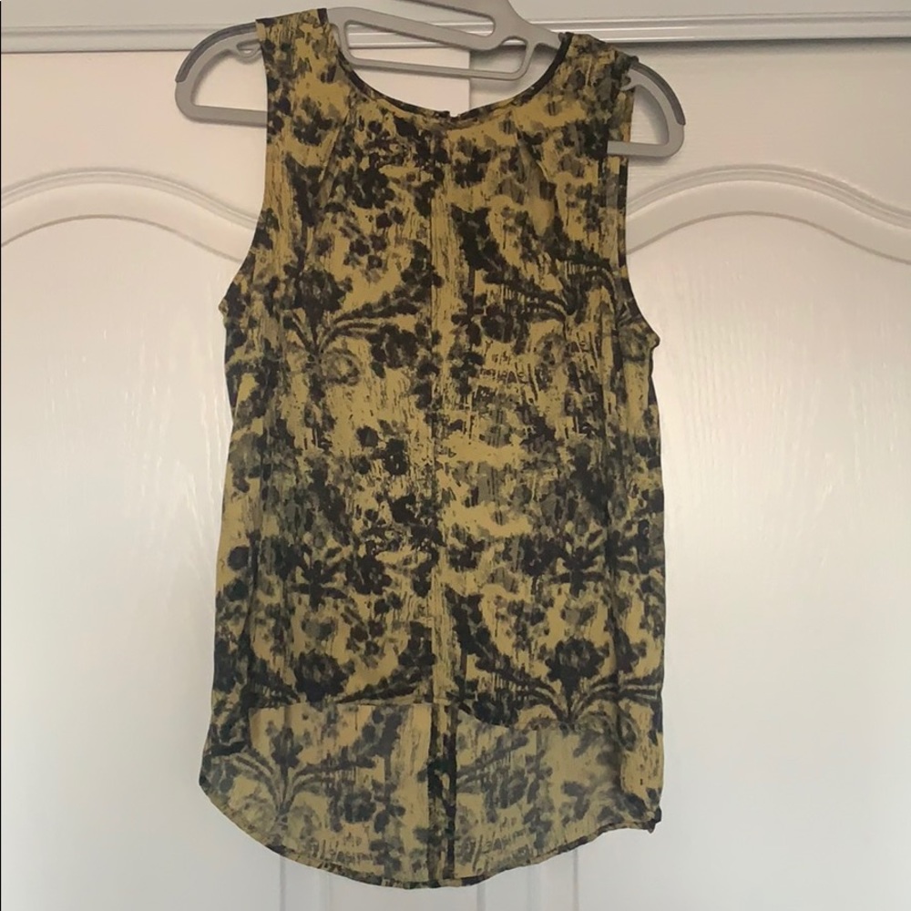 Aritzia patterned blouse